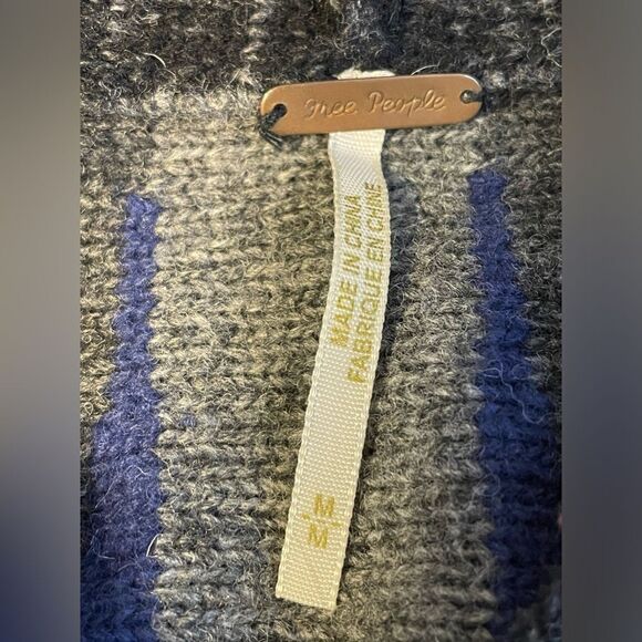 Free People hooded swing cardigan with double hook closure M - Picture 6 of 7